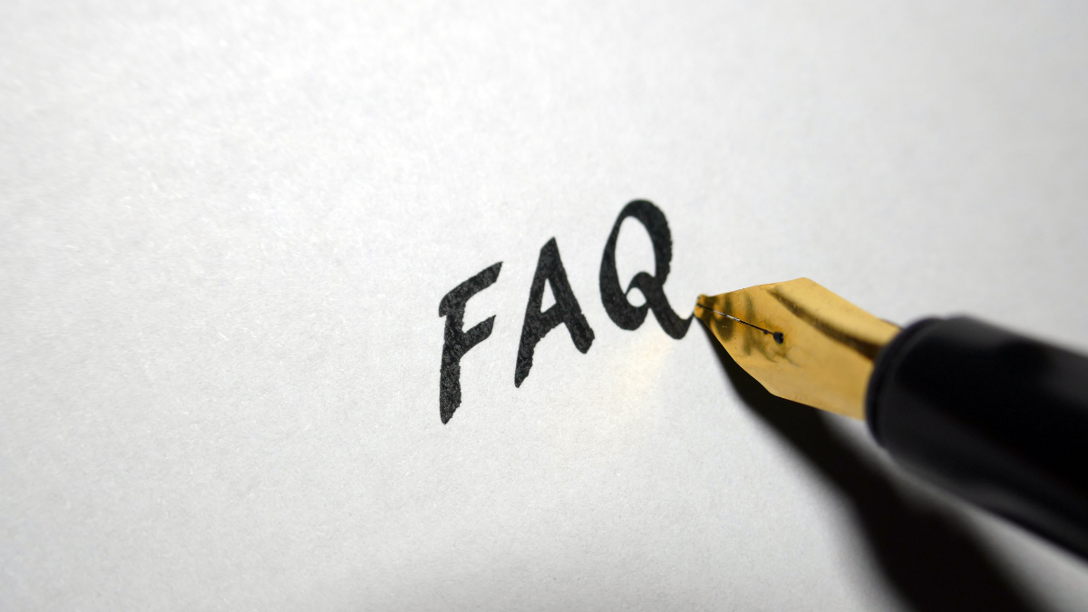 Wieczne pióro piszące napis FAQ